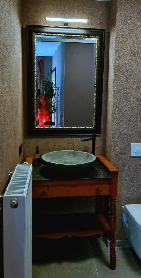 Logies La Chevre Folle - Lodging & Cooking In Style With Shared Kitchen Остенде Экстерьер фото